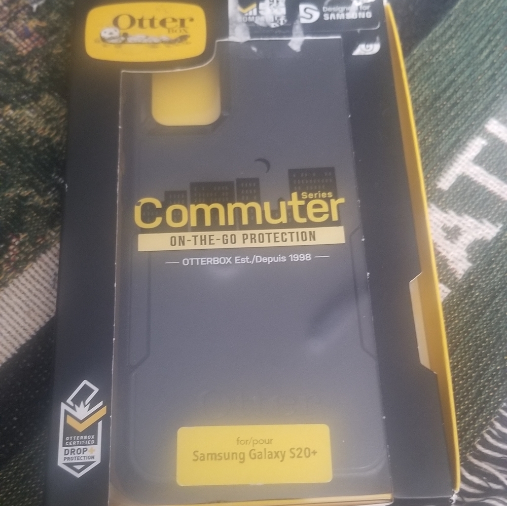 2 Otterbox commuter series
